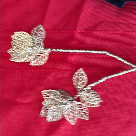 Gold Tone set bead and leaf Drop Necklace and earrings - Picture 6 of 8